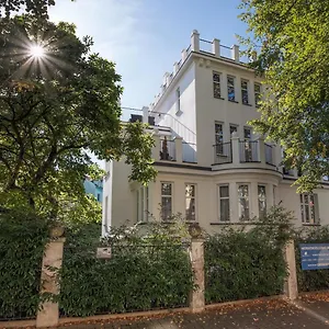 https://apartments-villa-whitehouse.ostravahotels.net